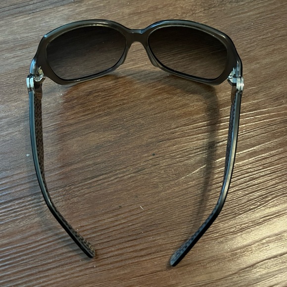 Black Coach sunglasses - Picture 3 of 7
